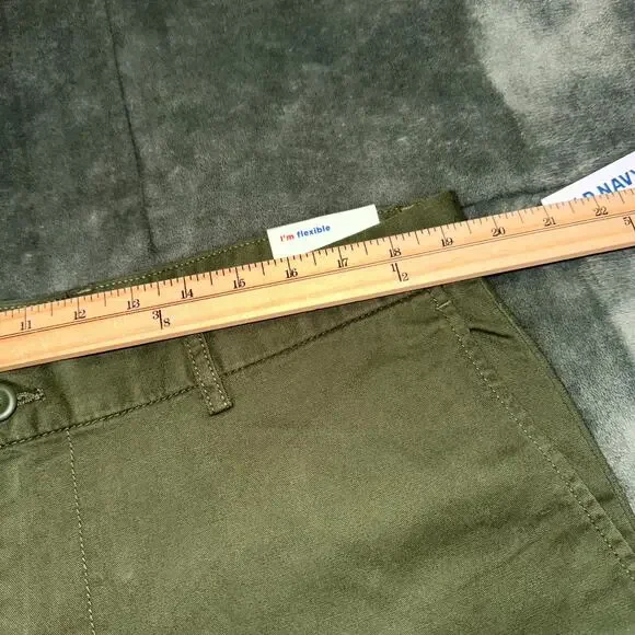 Old Navy Slim Built-In Flex Rotation Chino Shorts Men’s 38 Olive Green 8" Inseam - Picture 6 of 6
